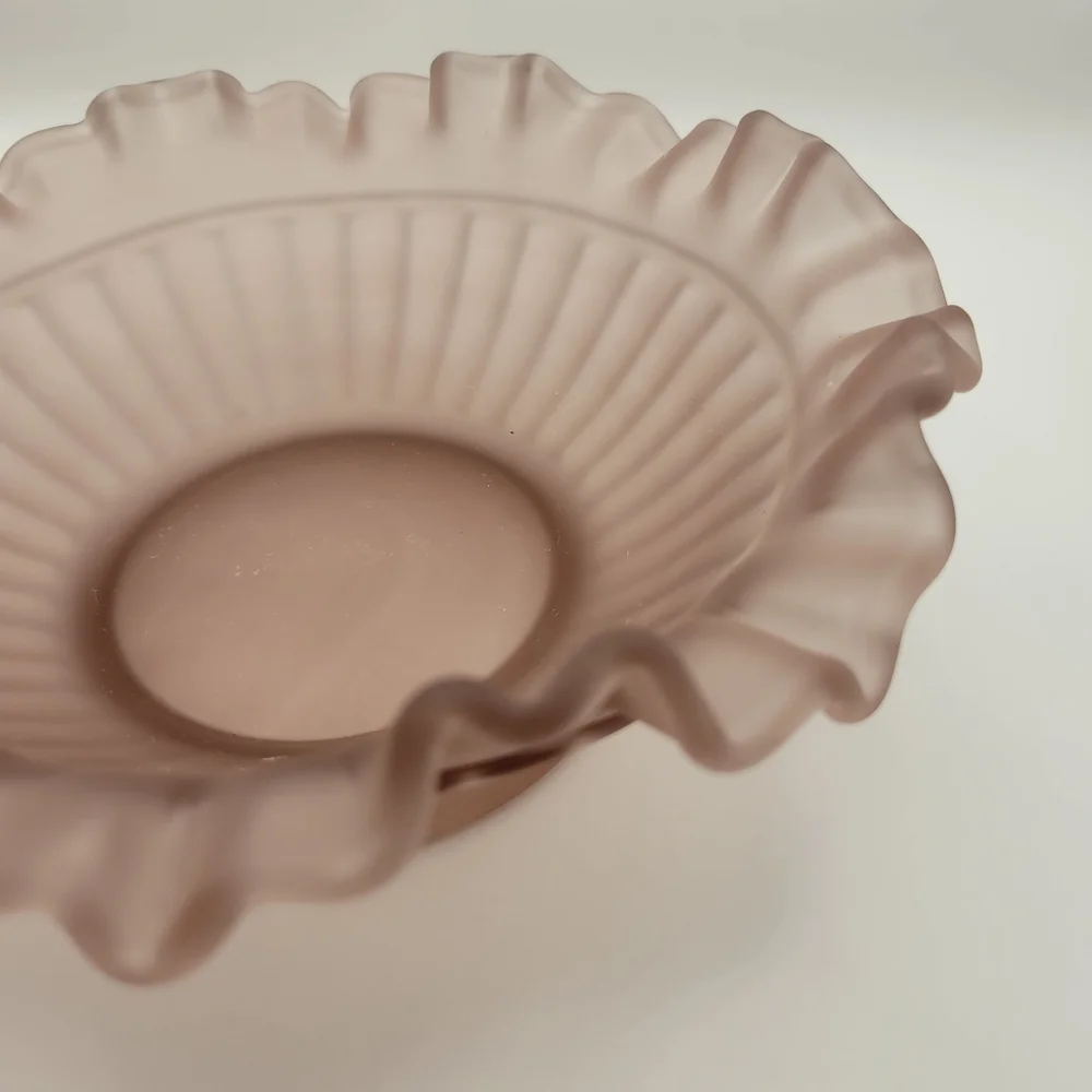 Vintage Amethyst Purple Satin Frosted Glass Bowl Candy Dish Ruffled Edges. - Picture 6 of 10